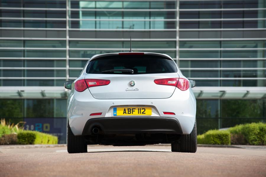 Alfa Romeo Giulietta (940) 2014 года  (UK) (фото 11 из 54)